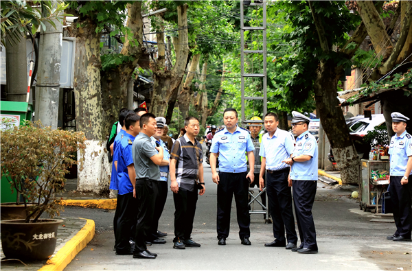 �ϳ��k�z�鄓(chu��ng)����r