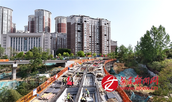 ����������(xi��ng)Ŀʩ��æ