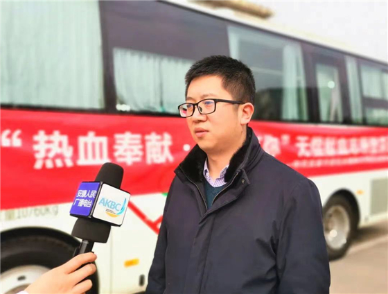 安康市委機(jī)關(guān)組織開展“熱血奉獻(xiàn)·溫暖有你”無償獻(xiàn)血活動