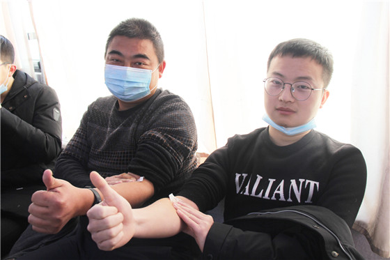 血液是生命的禮物——中國聯(lián)通安康市分公司、安康大數(shù)據(jù)運(yùn)營有限公司聯(lián)合開展冬季應(yīng)急獻(xiàn)血活動