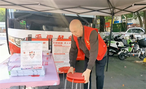 安康李軍，18年獻(xiàn)出“10”個(gè)自己……